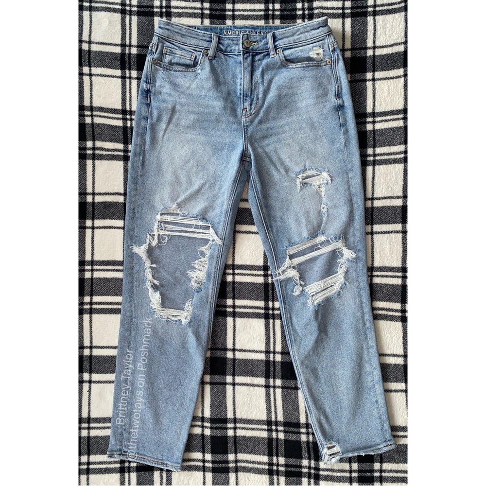 American Eagle Outfitters Mom Jeans